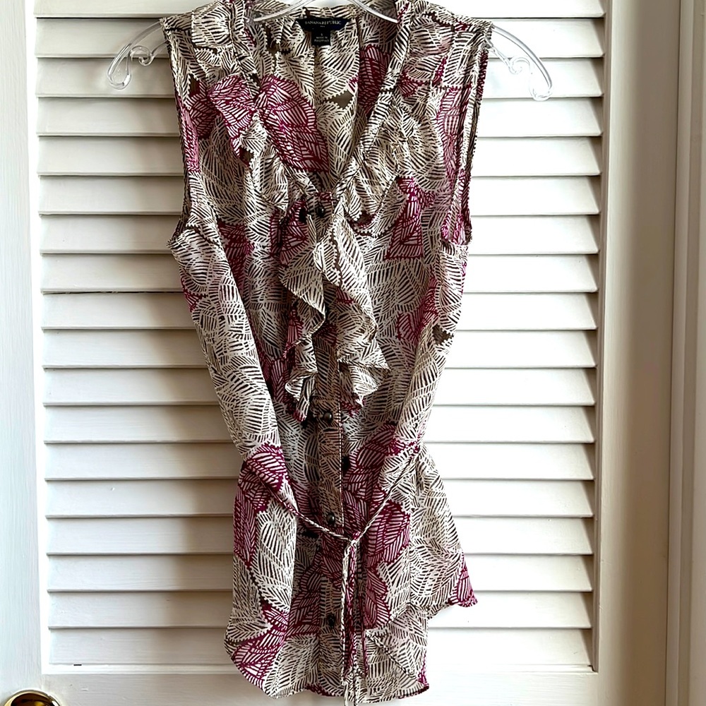 Banana Republic Sheer Sleeveless Top. Grey & Purple. Tie at waist. Size S.